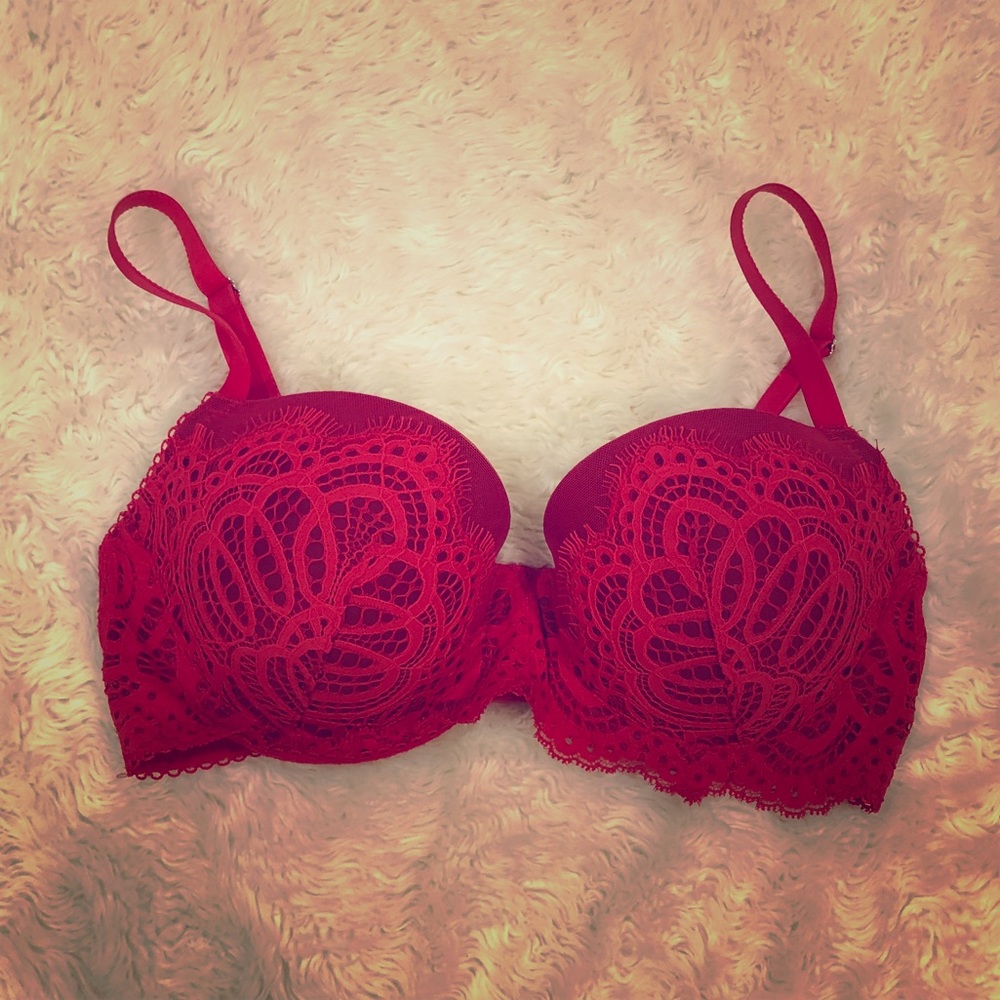 Victoria’s Secret Dream Angels Sexy Red Lace Bra